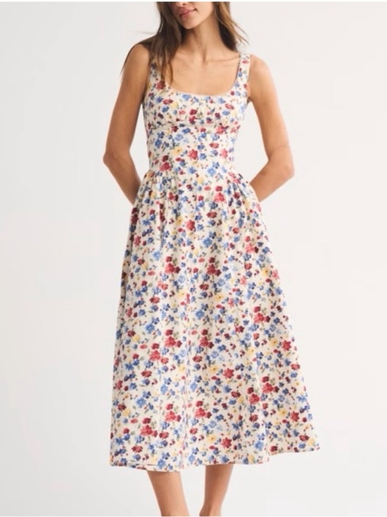 Abercrombie & Fitch Dresses & Skirts - Abercrombie Cream Floral Midi Dress with Scoop Neck braless Dylan